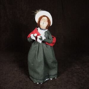 Byers' Choice Vtg 1993 Lady Carolor Figurine Green Dress Red Shawl Christmas